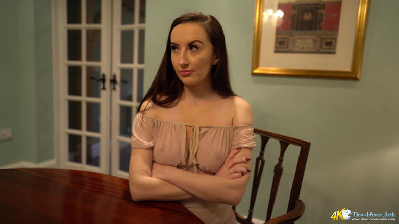 DownblouseJerk: Sophia smith - geile ex-ehefrau