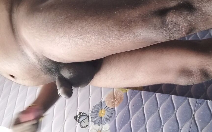 Abhi7991414714: Kontol berair desi