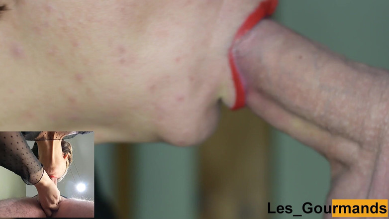 Les Gourmands: Velký penis kouření a polykání pohled zespodu
