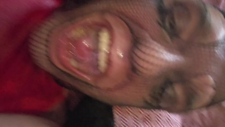 Bound_Sissy: Sissy Pisst Und Wixxt Sich Ins Gesicht