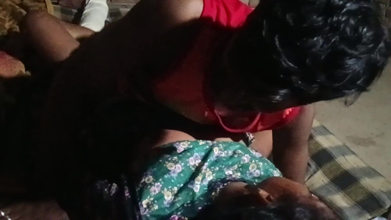 Indian sex2: 印度继母德西性村夜间性爱硬面对德西色情