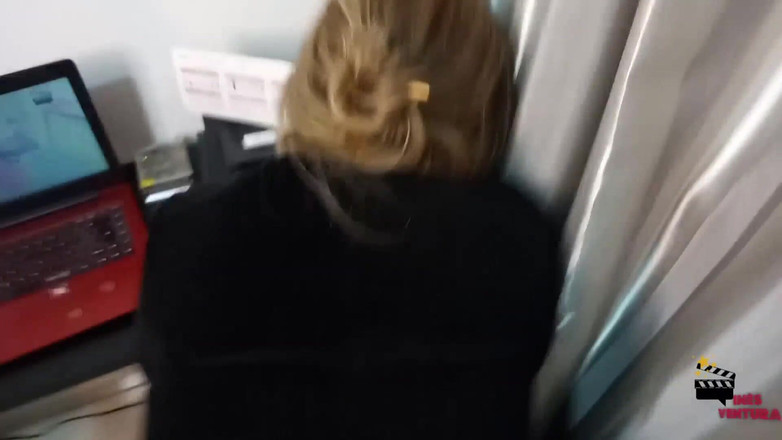 Samuka ventura: Comiendo a la gran sirvienta en la oficina