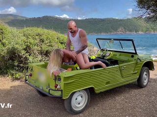 XXLTVFR: A Naughty Jeep Tour with Chloe Duval