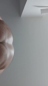 Creampie zezadu, zatímco ona křičí