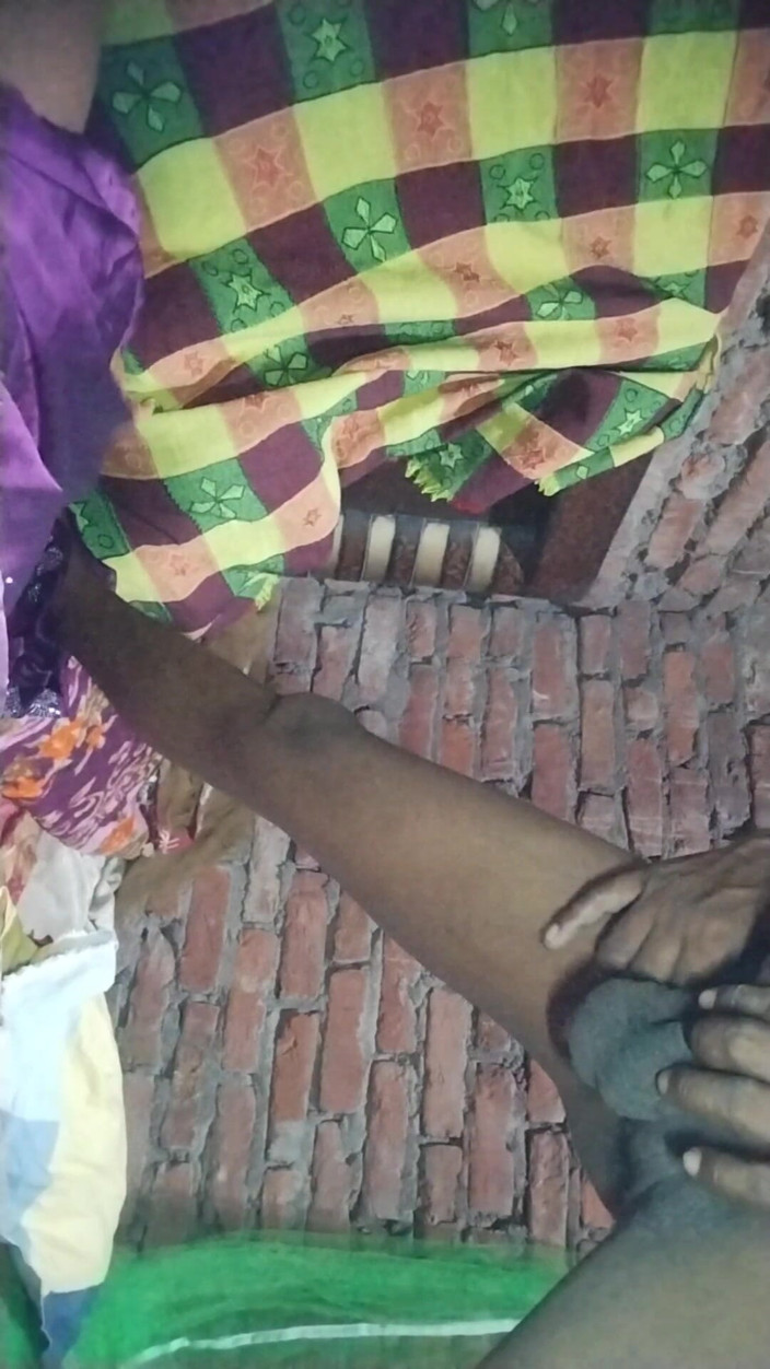 Desi kutiya: เมีย Desi เย็ดหน้าโคลสอัพ