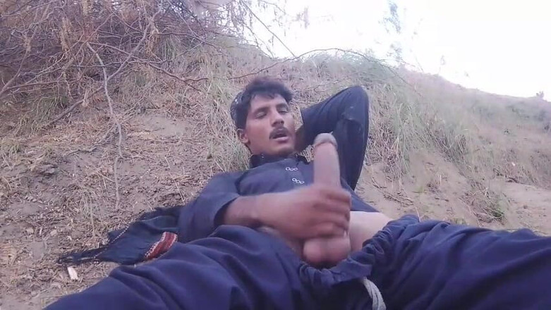 Gulzamin133: Solo garoto de pau grande asiático jovem garoto