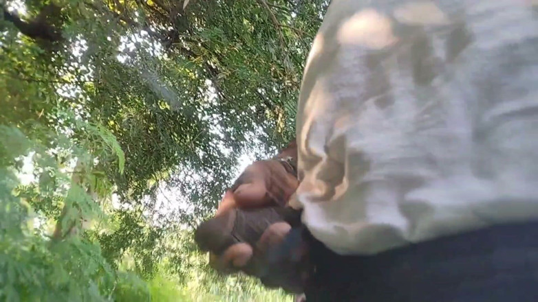 Salonibhabhi: Yang Gay Boy Outdoor Handjob