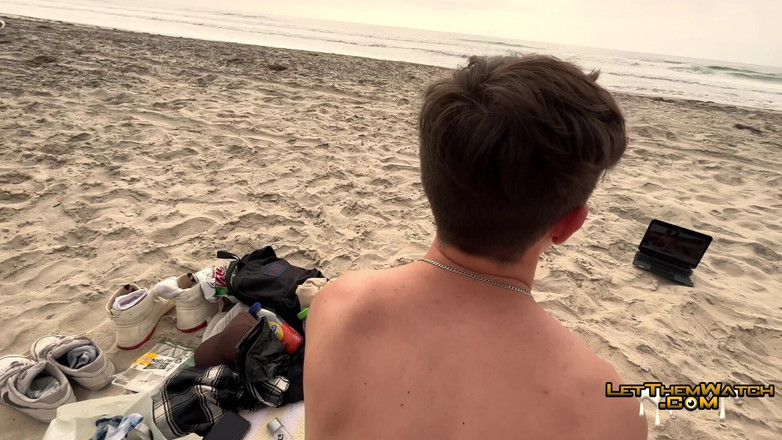 Let them watch: Halka açık Sikişen Genç Ikiz Prezervatifsiz Sert Halk Plajında Seks...