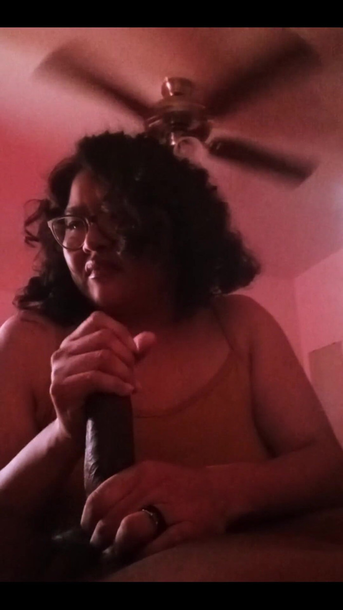 DeesDeepThroat: शरारती दोपहर की मालिश