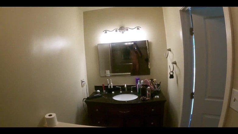 Mya Lane: 2 Thick Creampies After Showering &amp; Blowjob in a Busy Parking...