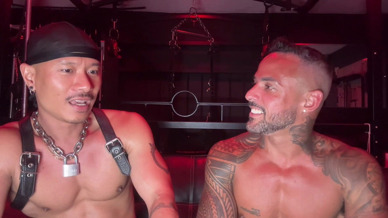 ortizjona: Cagedjockとの初めてのフィス動画 パート1インタビューとフィスティング、乳首遊び、バットプラグ、マッサージマシン、ペギング