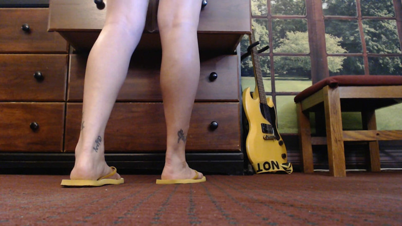 Abby Anna: Gula flip flops