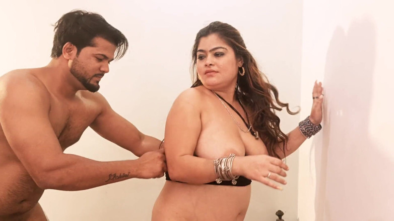 Londamaal123: 德西印度性感人妻的重口味性爱视频,享受操逼女孩
