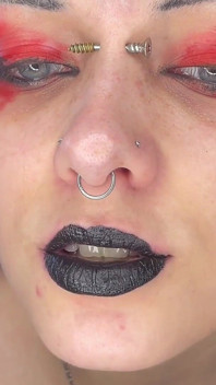 Pijpen vriendje verjaardag slordige diep in keel lippenstift spuugt