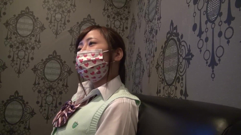 Strix: Gカップバストで若々しいルックス「中出し歓迎!」