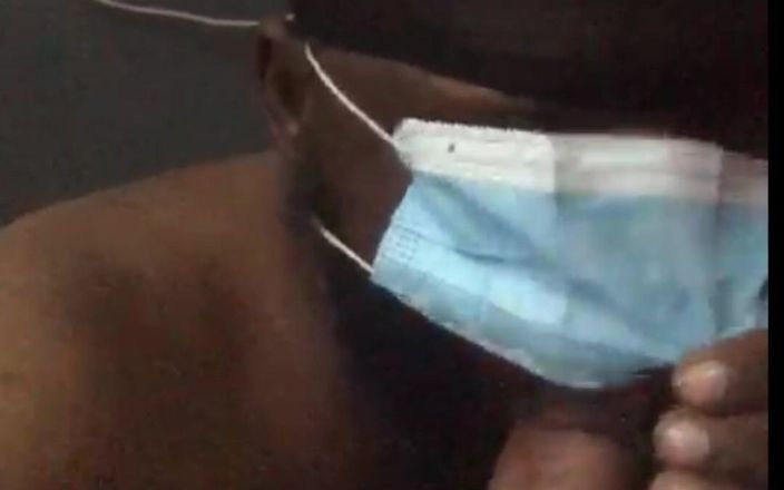 Funfor10k gay videos: 마스크를 쓰고 내 자지를 빨아