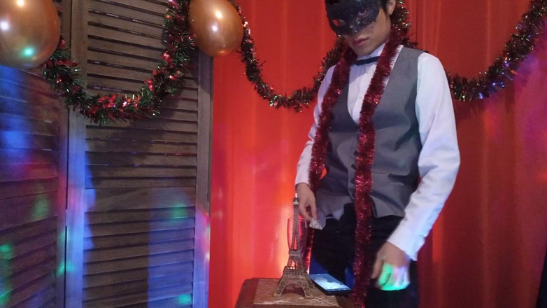Jon Arteen: Happy New Year! the Cute French-asian Twink Jon Arteen Jerks...