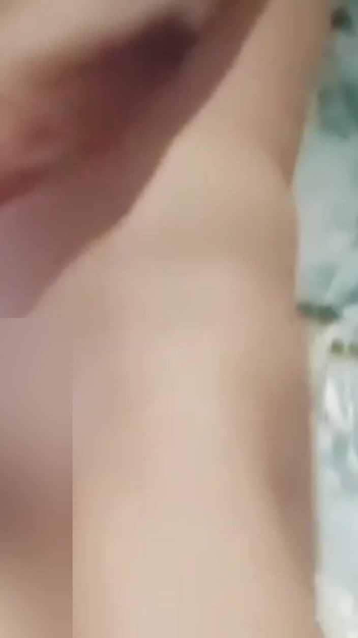 Desi Tits: Amico gay Cosa cazzo prima volta