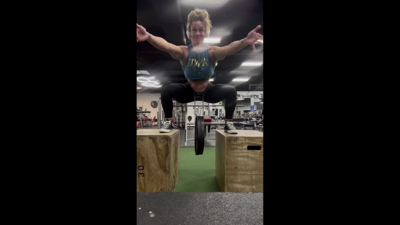 Qizil qalpoqcha pornosini YouTubeda onlayn tomosha qiling