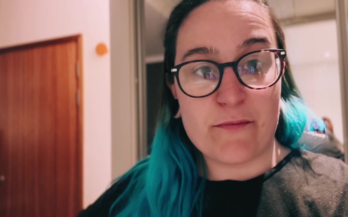 Elizabeth Hunny: Tournage en solo dans les coulisses