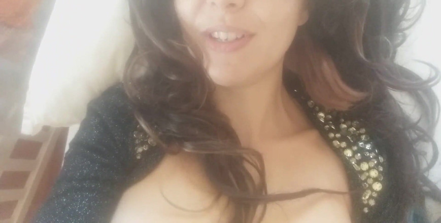 savannahamatoriale: Моя любов, твоя мачуха знає, як тебе зрозуміти, але, здається, правильно використовувати мою кредитну картку для... Ці вульгарні речі?