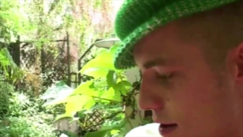 YOUNG FRENCH DUDES FUCKERS: Twink fucked by Stepdaddy
