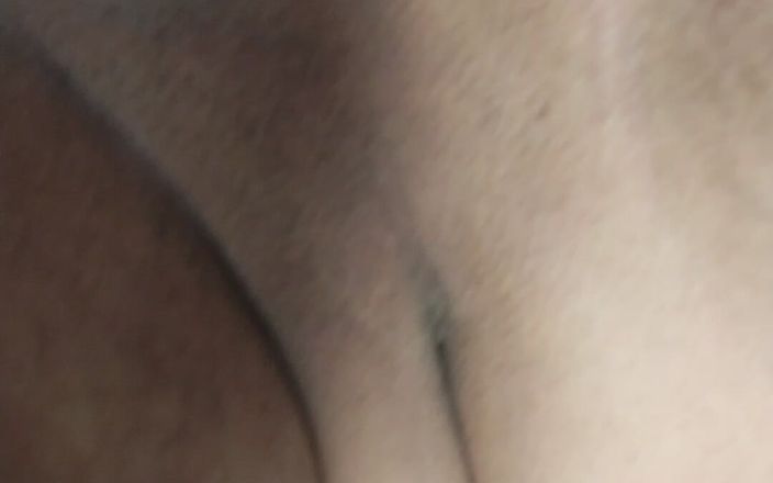 MK porn studio: Man toont zijn lul aan vrouwen tijdens een videogesprek