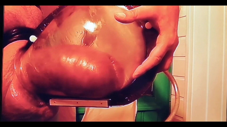 Monster_Meat_: 몬스터튜브 안에 자지를 더 펌핑
