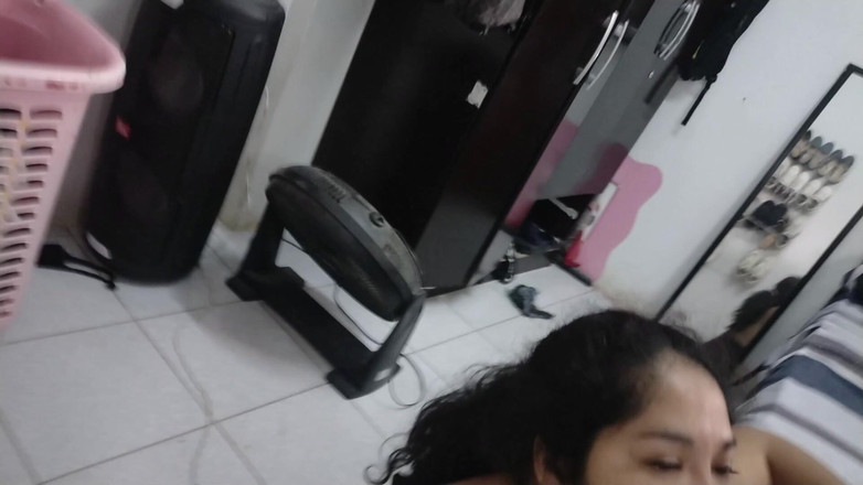 Jsexycouple17: My Stepdaughter Comes to Have Breakfast with a Big Cumshot...