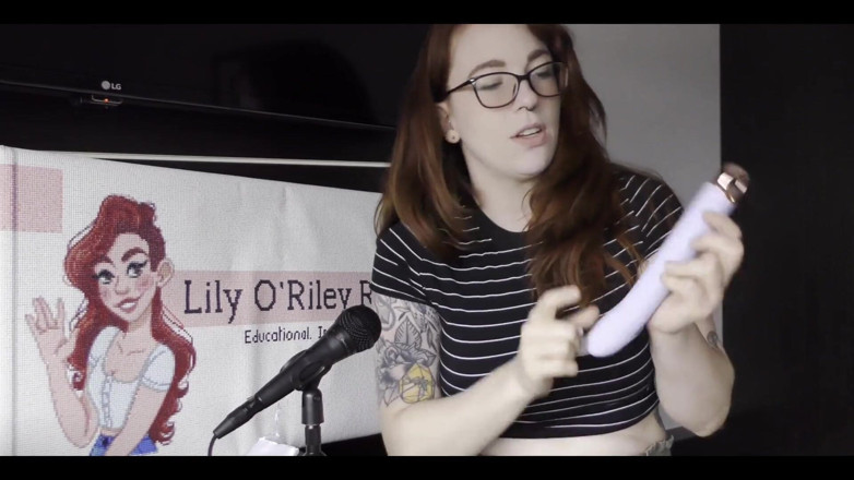 Lily O'Riley: Nsfw огляд модульної вібрації кролика