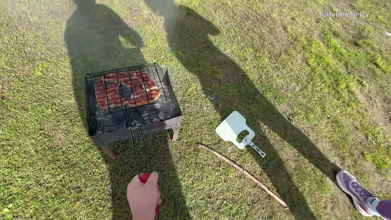 Katybigcherry: Seks op het strand met een stiefmoeder met grote tieten