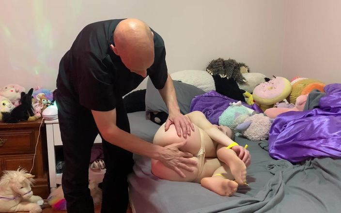EmoDream1998: Horny Boss Ties up Employees Young Wife and Uses a...