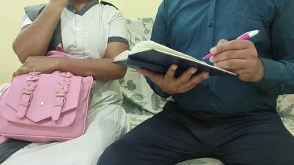 Mumbai Ashu: Indická collge dívka hardsex v domácí hindské hraní rolí