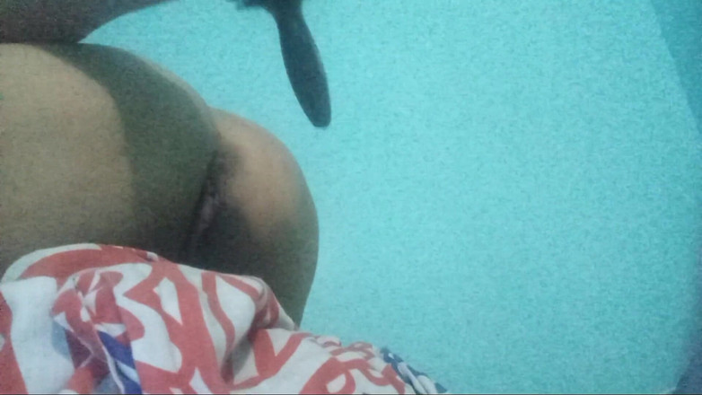 Lobicam: Tvrdě masturbuji kartáčem na vlasy, dělám to tvrdě