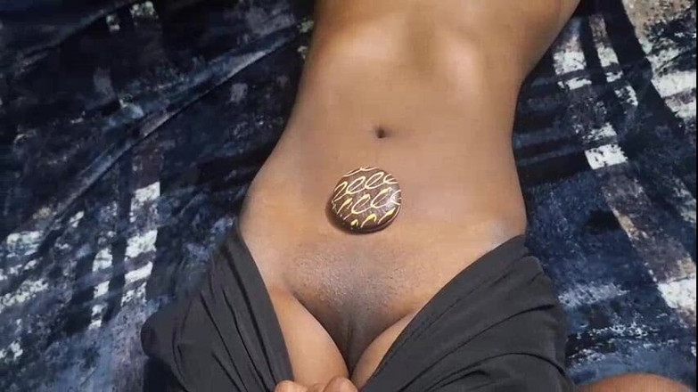 Kristy Mia: Zuid-Indische donkere choco-taart (donkere chocolade poesje)