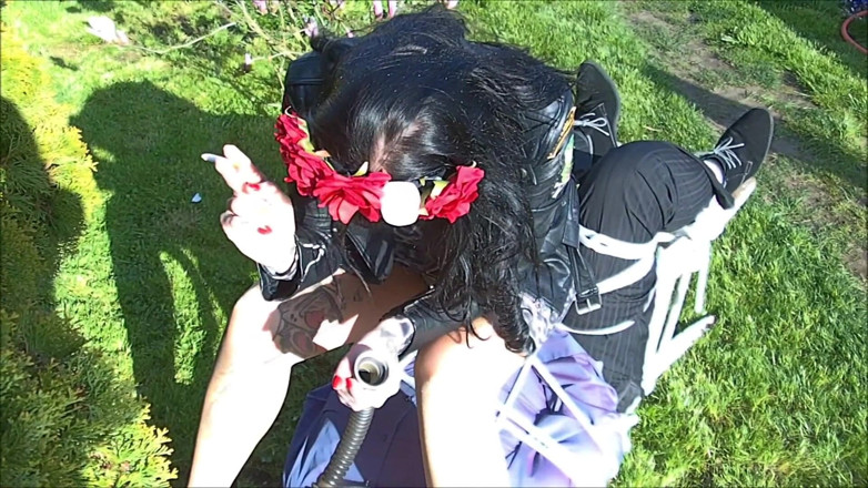 Domina Lady Vampira - SM Studio Femdom Empire: Rockabilly dívka - mým potěšením je tvé ponížení