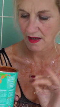 Beanz in the bathtub