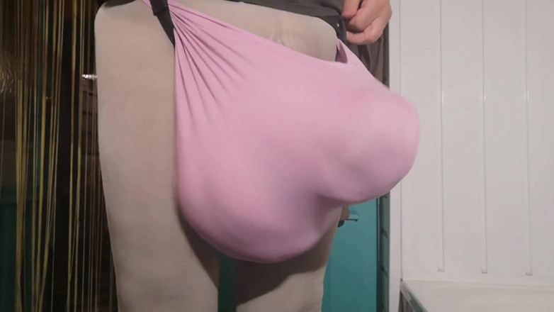 Monster_Meat_: Schön in großer rosa unterwäsche