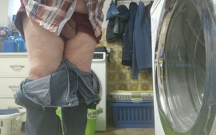 Karlchengeil: 裸体洗衣服