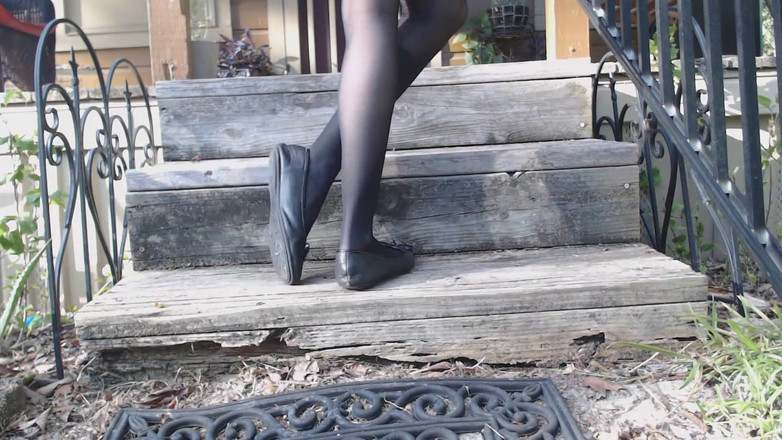 PandoraSG: फ्लैट में सीढ़ियों पर आउटडोर पैर हिलाना