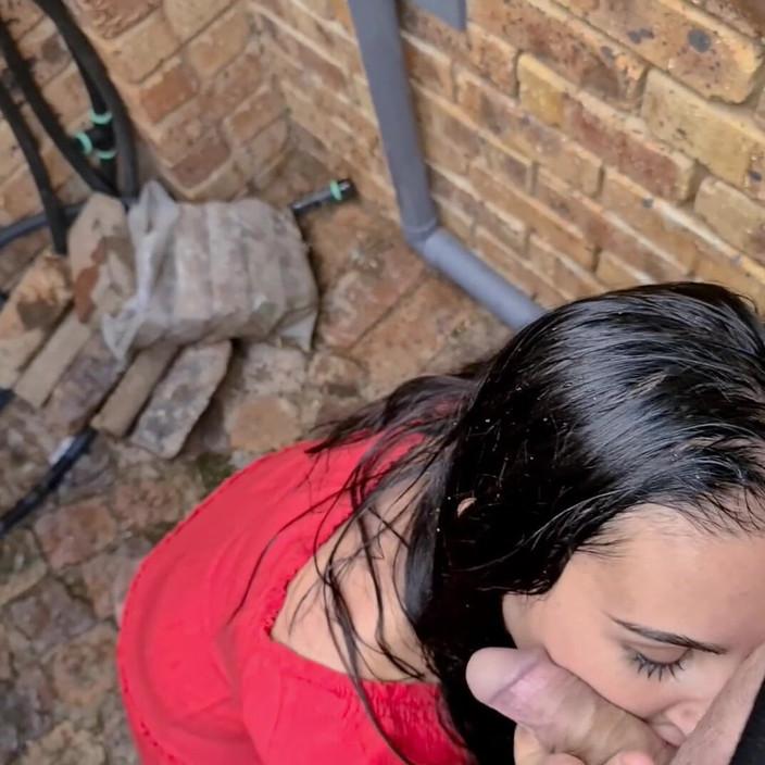 domslutfucker: Teen Ally mund pissen und schwanzlutschen, pOV