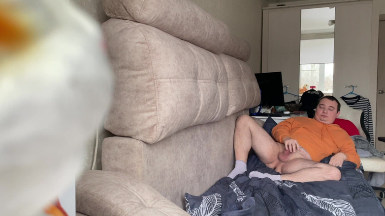 Limara19981: Junger typ limara19981 masturbiert und genießt orgasmus