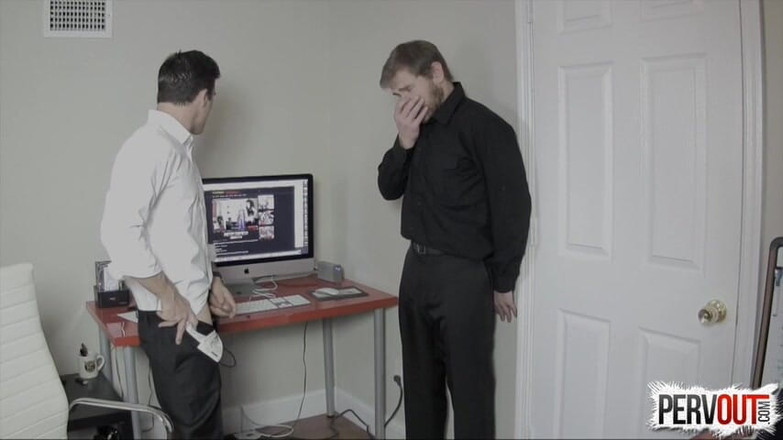 ManUpFilms: Tertangkap melancap di tempat kerja