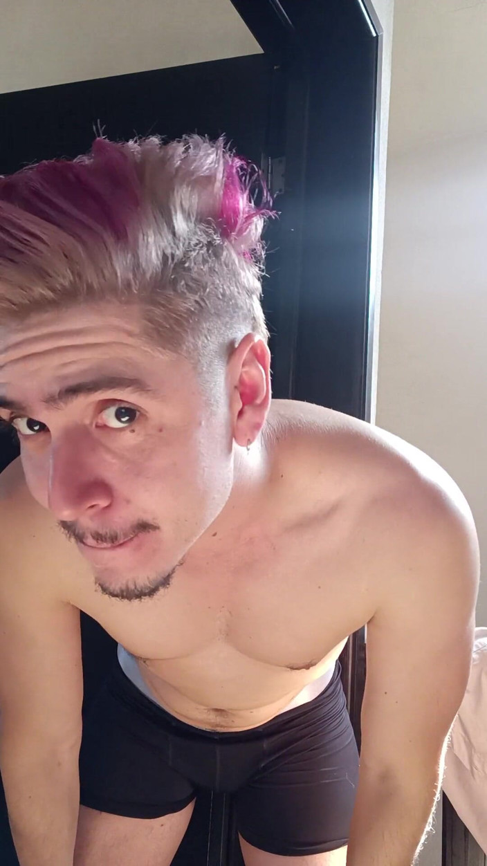 Tabasco Jake: Tabasco Update on Flexing Muscle, Haircut and Mermelada