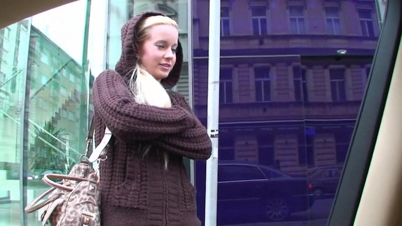 Facial flavor: Cindy Dollar wurde auf der straße abgeholt und zu einem...