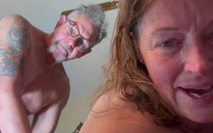 Bonewizzard69: Bonemaiden se perfora varias veces y se traga la polla
