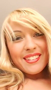 Anastasia Christ se lo toma todo de Lexington