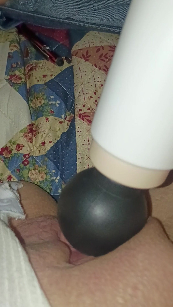 Longtoes45: Body, masturbation