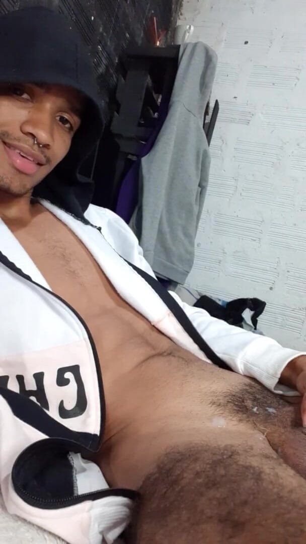 vergar4_daviid: Typ wird geil und wichst