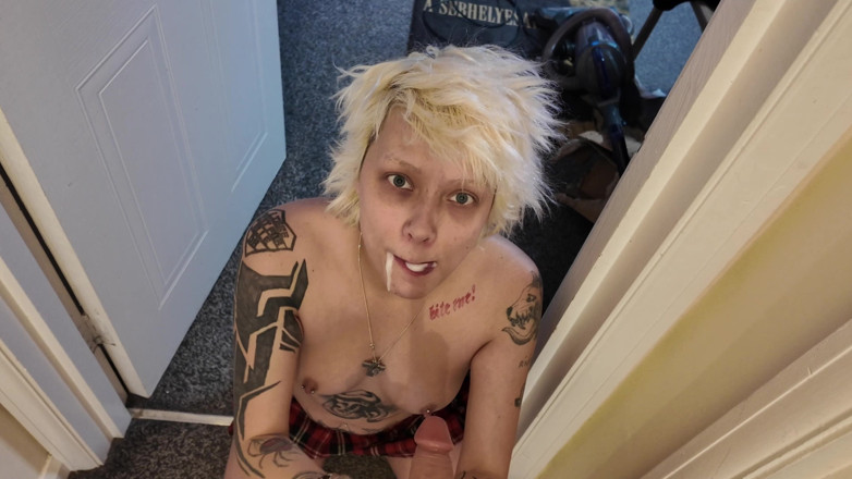 Glitterqueen1999: Bfs saya Tiny BFF Giantess
